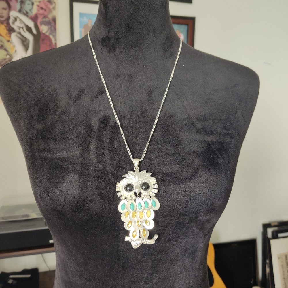 New Neu Silver Tone Owl Pendant Necklace